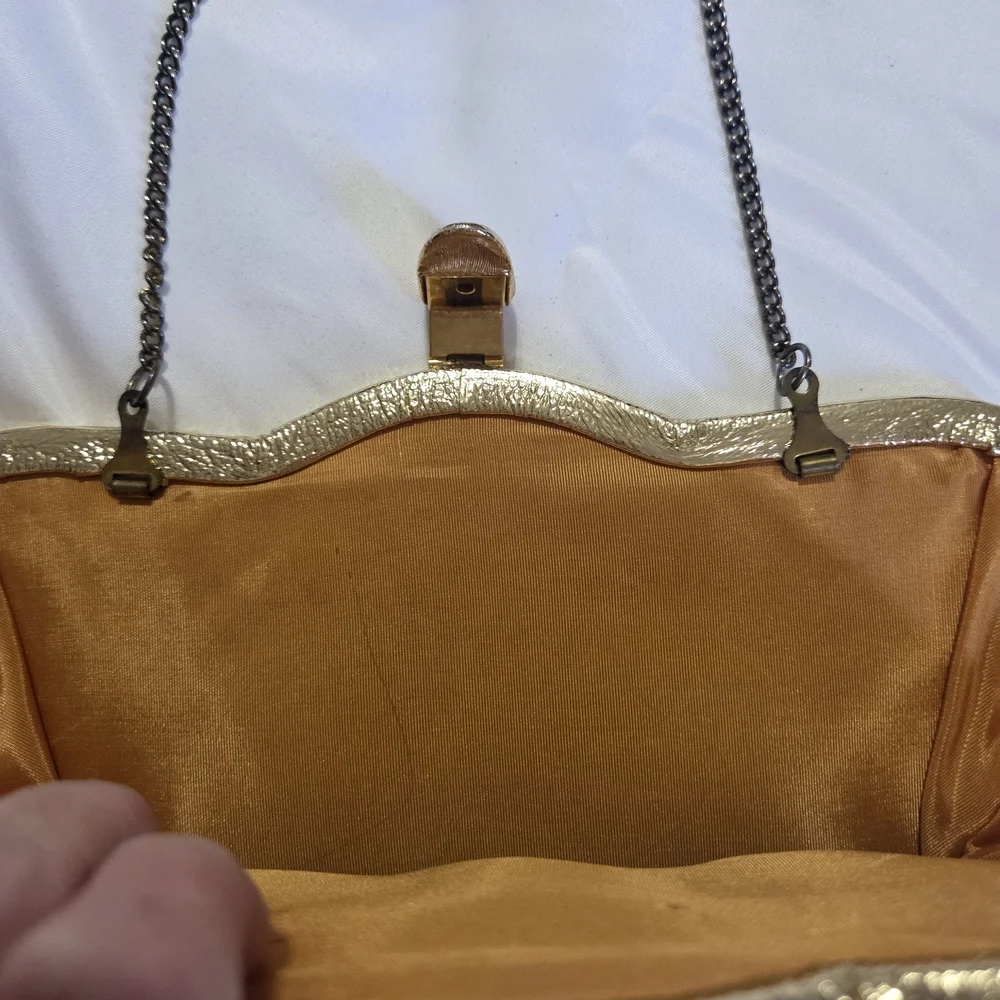 Vintage 70s Gold Metallic Frame Clutch Kiss Lock Evening Bag